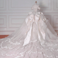 Robe de mariée longue en satin, tulle, dentelle, paillettes et perles, style bal intemporel, épaules dénudées, C4388