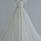 Robe de mariée longue et unique en tulle, à paillettes et perles, manches courtes, C4389