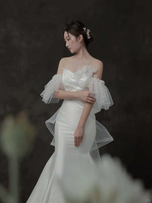 Jolie robe de mariée sirène longue en satin et tulle, épaules dénudées, C4396