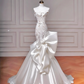 Superbe robe de mariée sirène longue en satin et dentelle, sans bretelles, C4399