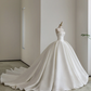 Robe de mariée longue en satin, tulle et perles, sans bretelles, style bal intemporel, C4429