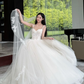 Superbe robe de mariée longue en tulle et dentelle, bretelles spaghetti et voile, C4430