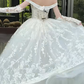 Robe de mariée longue en tulle et dentelle, épaules dénudées, avec manches, style français, C4440