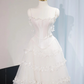 Robe de mariée longue princesse trapèze à bretelles spaghetti en satin blanc et tulle avec appliques C4448