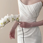 Robe de mariée longue plissée en satin à une épaule et style sirène élégante C4470