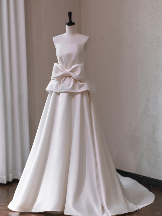 Robe de mariée longue élégante en satin, coupe trapèze, sans bretelles, avec nœud, C4479