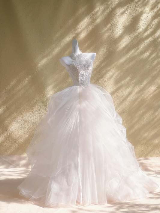 Robe de mariée longue en tulle à appliques et dos nu, style bal intemporel, C4487