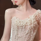 Superbe robe de mariée sirène asymétrique en satin et perles, longue, C4556