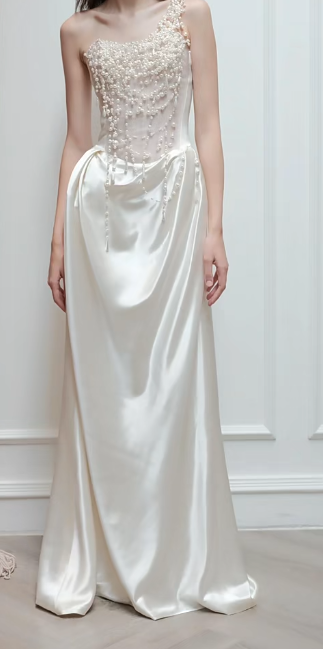 Superbe robe de mariée sirène asymétrique en satin et perles, longue, C4556