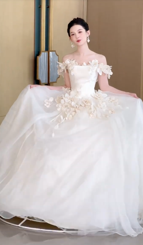 Robe de mariée longue en satin et tulle, style élégant, épaules dénudées, avec appliques, C4560