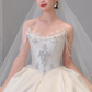 Robe de mariée longue en satin à épaules dénudées et perles avec voile, style intemporel, C4564