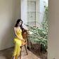 Robe de bal longue en satin jaune à bretelles spaghetti et sirène C4655