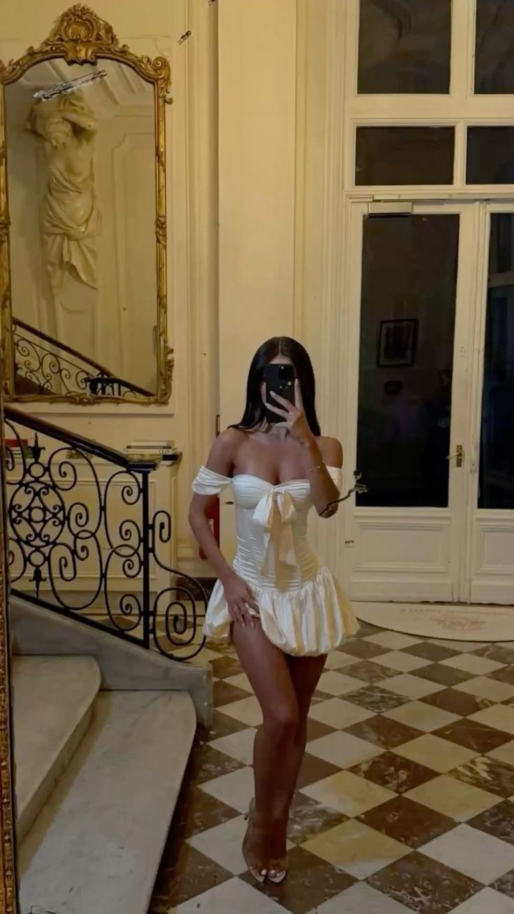 Jolie robe courte en satin à épaules dénudées, coupe trapèze, tenue de soirée pour 19e anniversaire, C4680