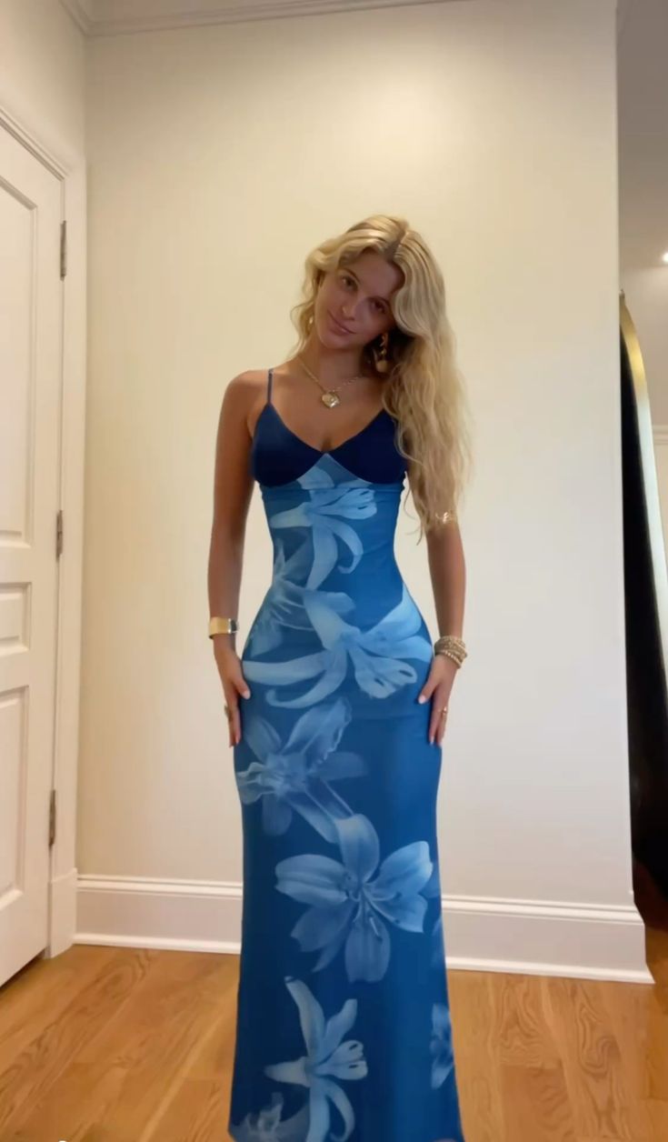 Superbe robe de bal sirène longue en satin imprimé à bretelles spaghetti C4728