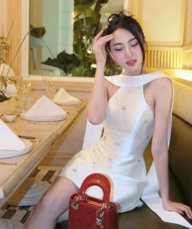 Simple A Line Scoop Neckline Short Birthday Dress Black Homecoming Dresses C473