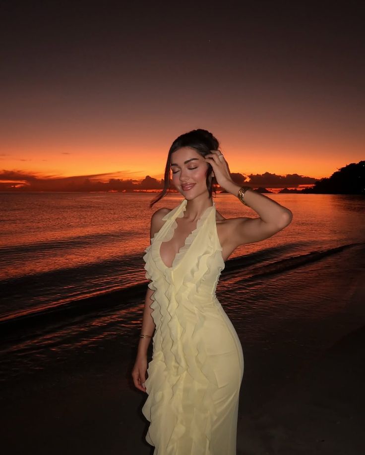 Robe de bal longue en mousseline de soie jaune pastel, jolie robe sirène dos nu, à volants, C4784