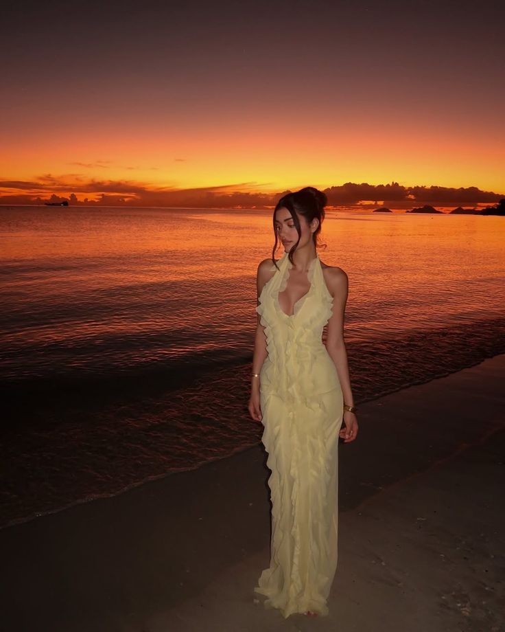 Robe de bal longue en mousseline de soie jaune pastel, jolie robe sirène dos nu, à volants, C4784