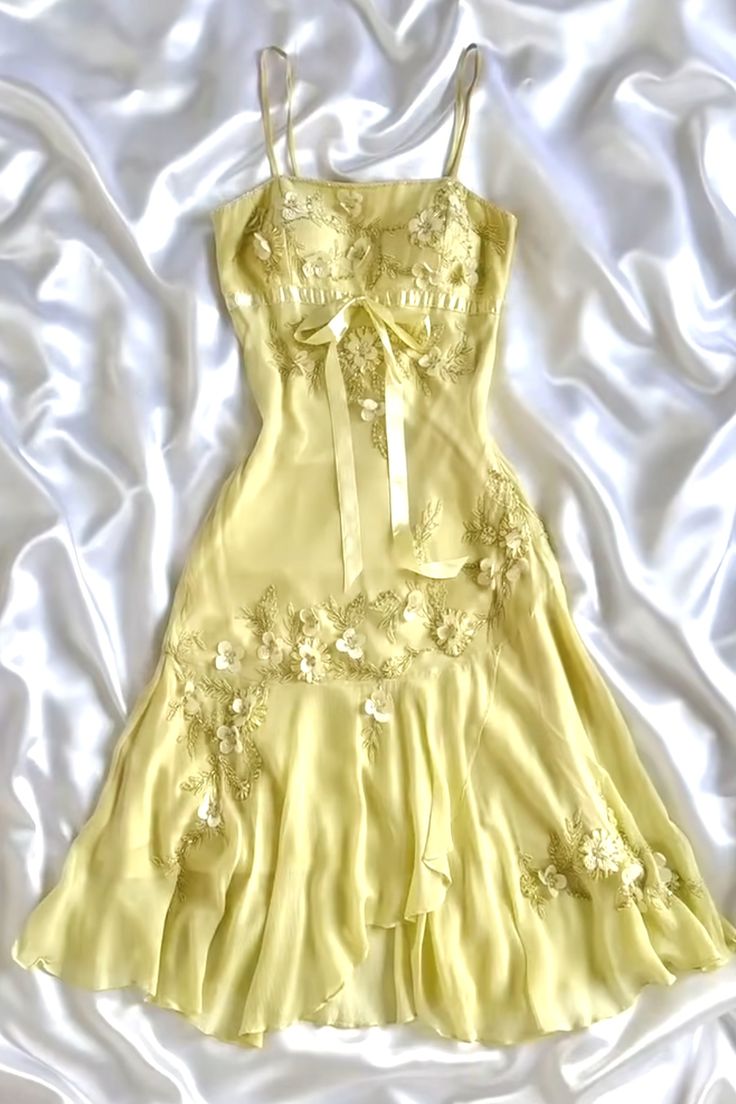Stunning A Line Spaghetti Straps Chiffon Applique Short Homecoming Dress 19th Birthday Outfits C4860