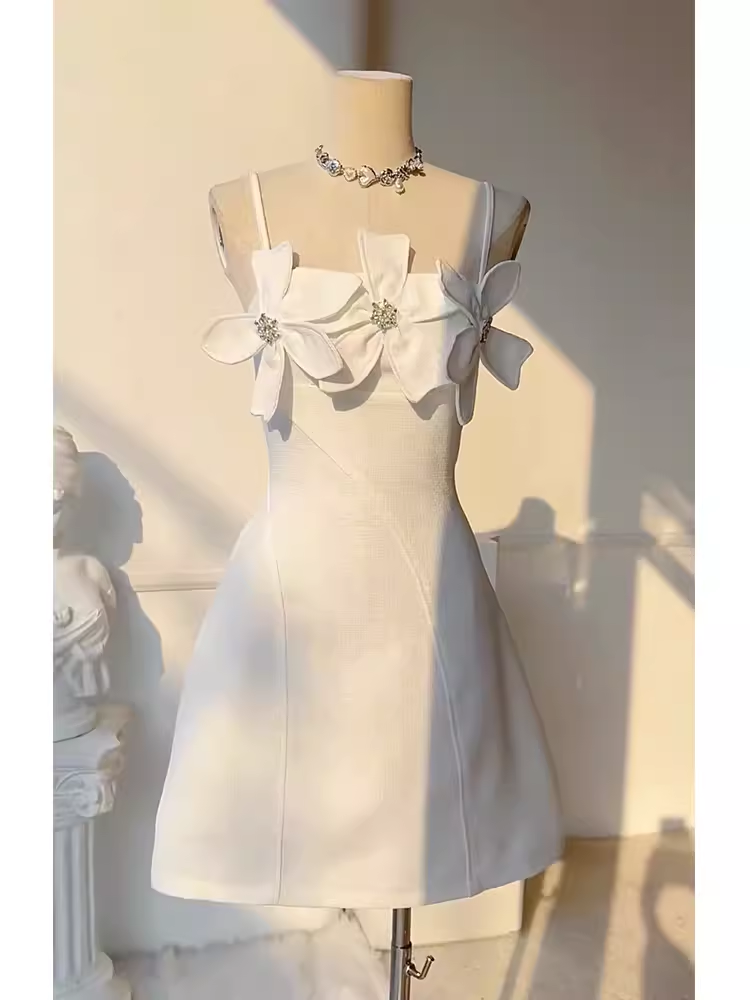 Robe trapèze blanche Simple, bretelles Spaghetti, robe d'anniversaire, robes de soirée, C491