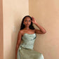 Superbe robe de bal sirène bustier en satin plissé avec perles et fente longue C5016