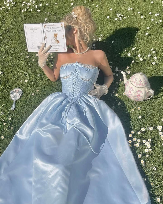 Robe de bal longue en satin bleu pâle, coupe trapèze, sans bretelles, en dentelle, C5081