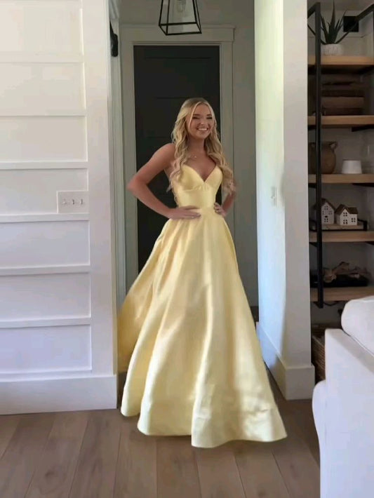 Robe de bal longue classique en satin jaune pastel à bretelles spaghetti, coupe trapèze, robe de soirée C5092