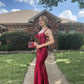 Robe de bal longue en satin bordeaux à bretelles spaghetti et style sirène élégante C5108