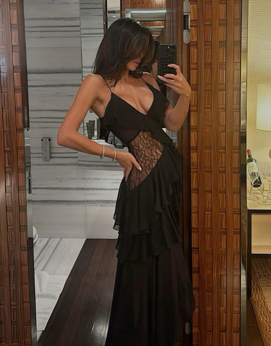 Superbe robe de bal longue en mousseline de soie noire à bretelles spaghetti et volants en dentelle C5134