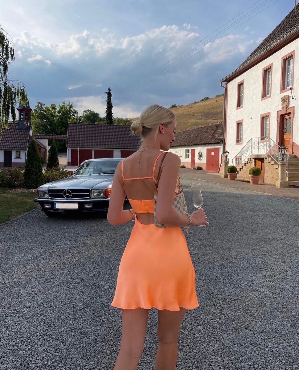 Classy A Line Spaghetti Straps Orange Satin Backless Short Homecoming Dress 19th Birthday Outfits C5175