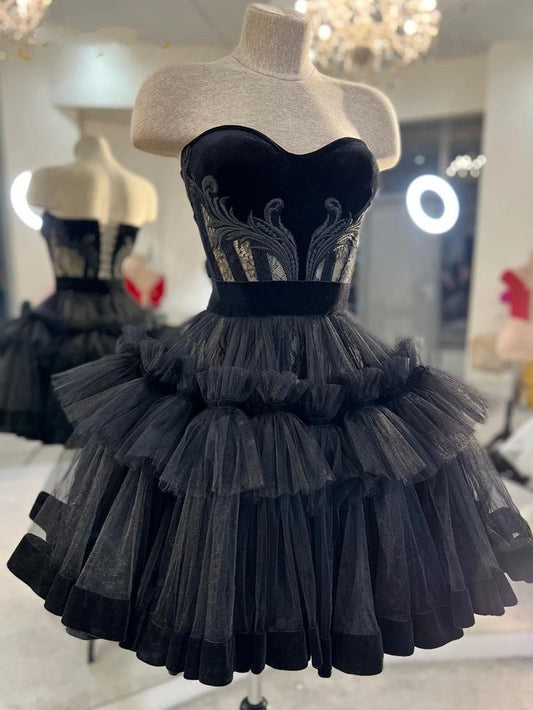 Unique Ball Gown Sweetheart Black Satin Tulle Short Homecoming Dress 18th Birthday Outfits C5186