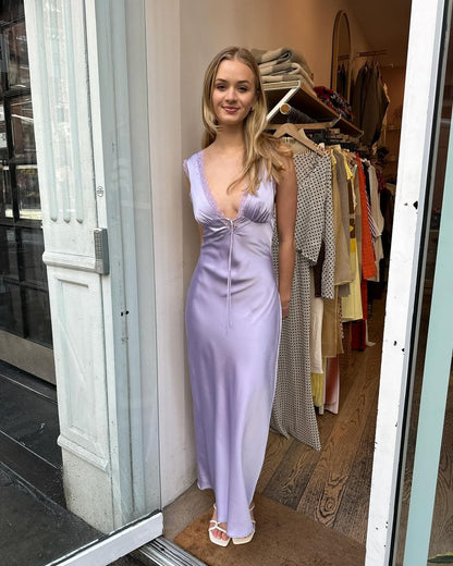Robe de bal longue en satin et dentelle, style sirène lilas, col en V, C5223