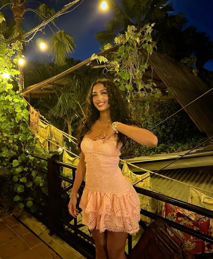 Pretty A Line Strapless Satin Lace Tiered Mini Short Homecoming Dress 17th Birthday Outfits C5229