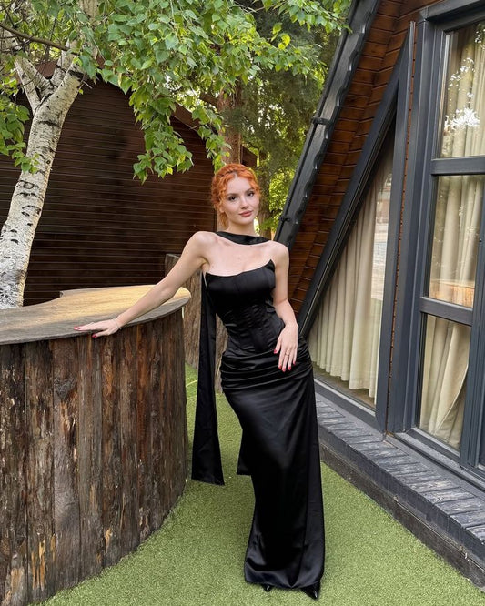 Robe de bal longue en satin noir, élégante, style sirène, sans bretelles, C5346