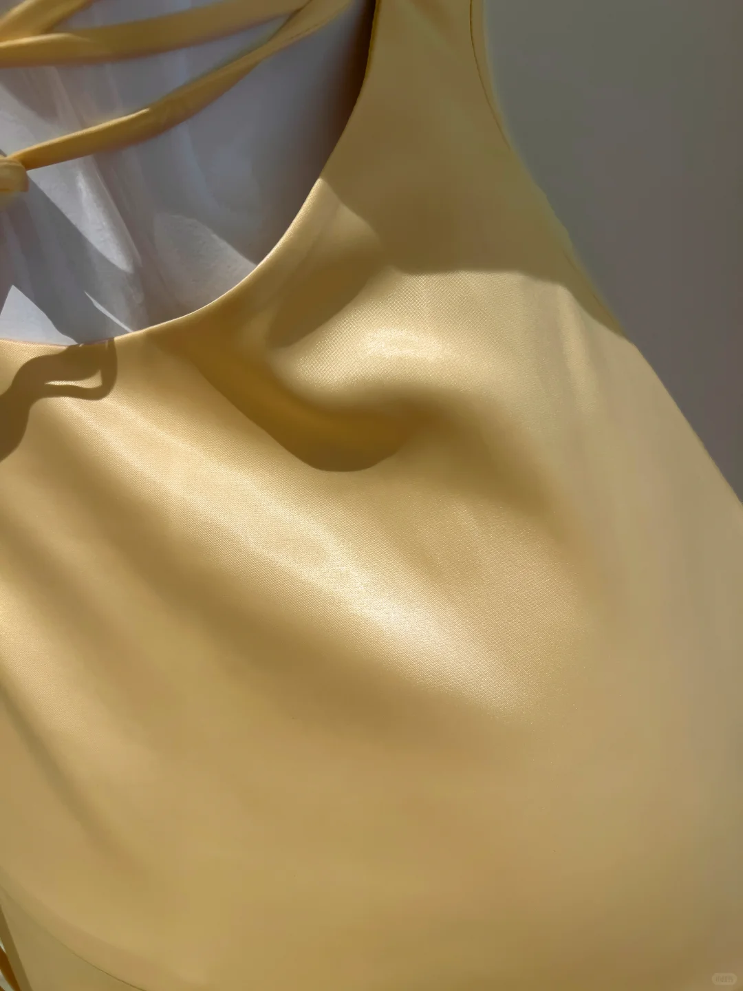 Robe de bal trapèze en satin jaune à col licou et ourlet à volants, robe de soirée C5357