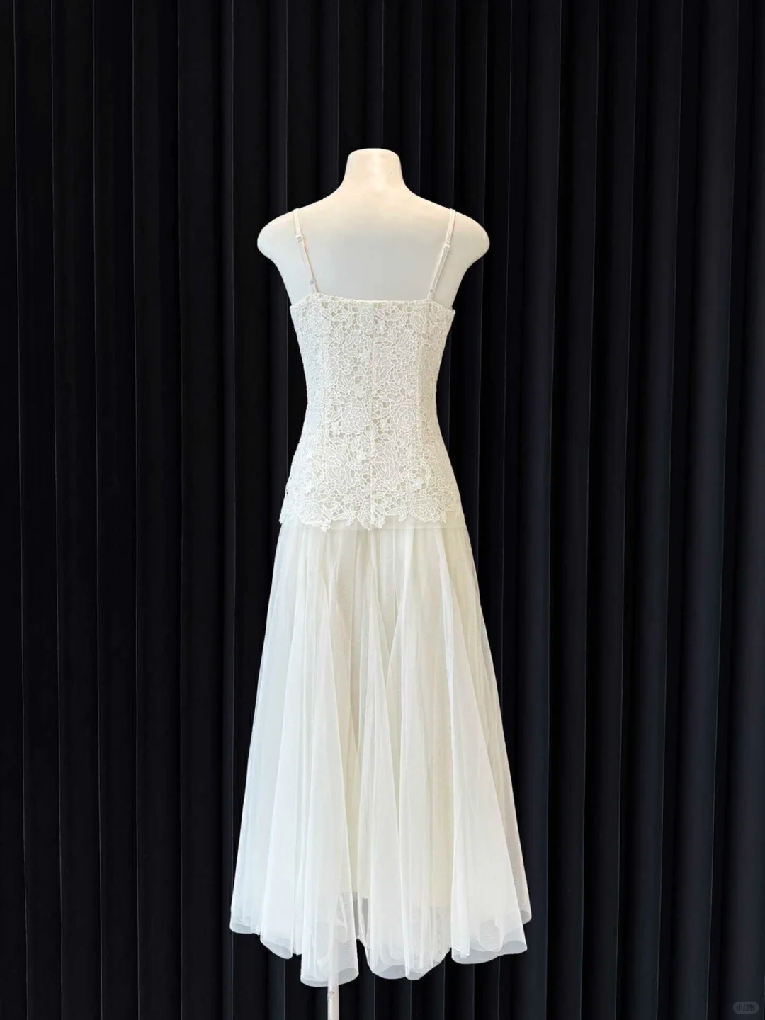Robe de bal longue en mousseline de soie et dentelle, élégante, coupe trapèze, bretelles spaghetti, C5366