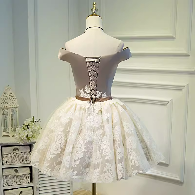 Robe de bal élégante, épaules dénudées, tenues d'anniversaire, robes de soirée en Tulle, C549