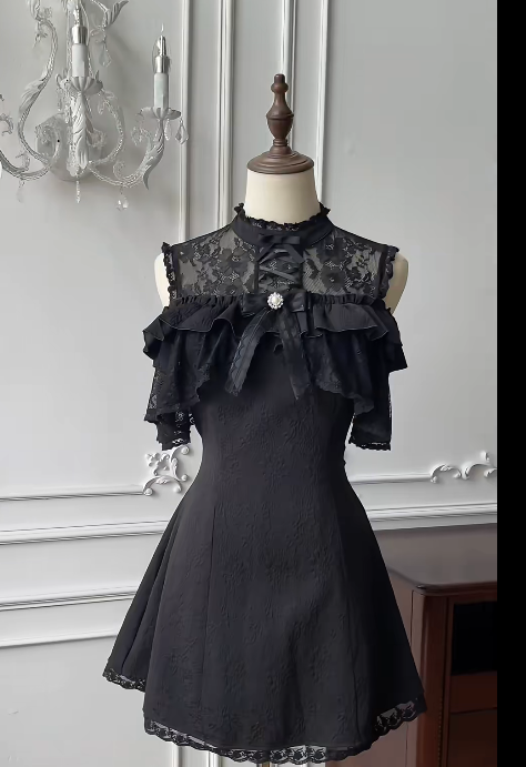 Chic Black A Line Satin Lace Short Homecoming Dress 18th Birthday Outfits C5450