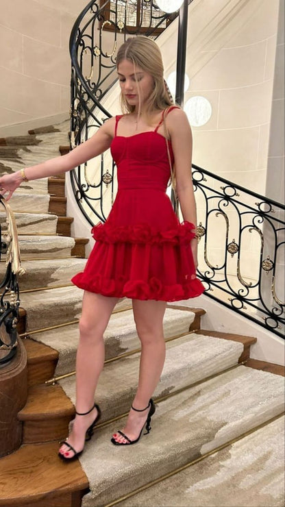 Jolie robe trapèze courte en satin rouge à bretelles spaghetti pour fête d'anniversaire 20 ans C5666