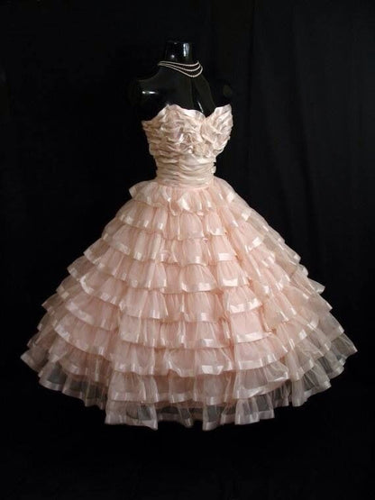 Unique Ball Gown Strapless Tulle Layer Pleated Short Homecoming Dress 18th Birthday Outfits C5696
