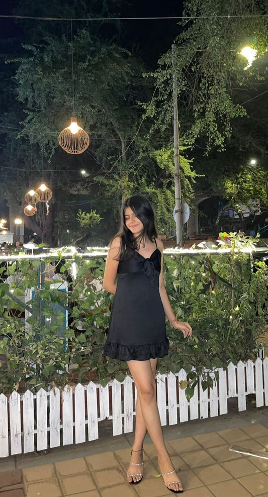 Elegant A line Spaghetti Straps Black Satin Short Homecoming Dress 19th Birthday Outfits C5723