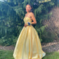 Robe de bal longue en satin jaune pastel, coupe trapèze, sans bretelles, C5749