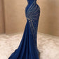 Robe de bal longue en satin à paillettes et col licou, style sirène, perles, C5750