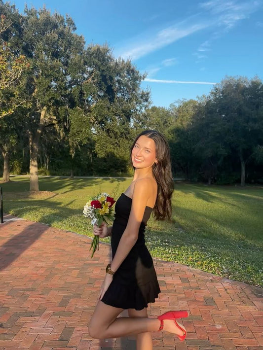 Style Simple A Line Strapless Black Satin Short Homecoming Dress 19th Birthday Outfits C5829