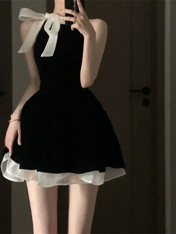 Chic A line High Neckline Black Short Homecoming Dress Tulle Party Dre