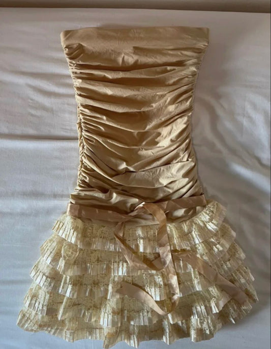 Style Elegant A Line Strapless Layer Satin Short Homecoming Dress 20th Birthday Outfits C5928