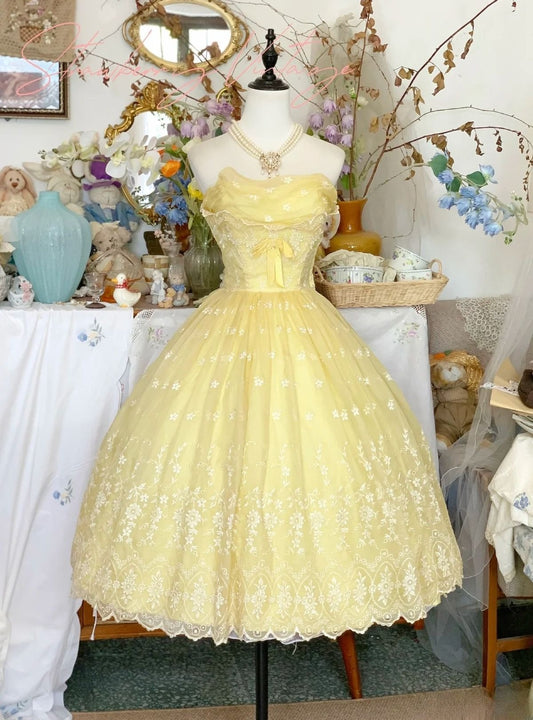 Lovely Ball Gown Yellow Strapless Tulle Lace Tea Length Homecoming Dress 18th Birthday Outfits C5956