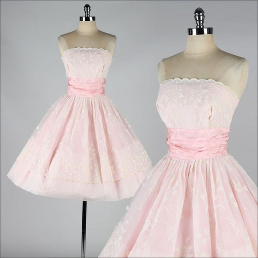 Sweet Pink Ball Gown Strapless Satin Lace Short Homecoming Dress 16th Birthday Outfits C5957