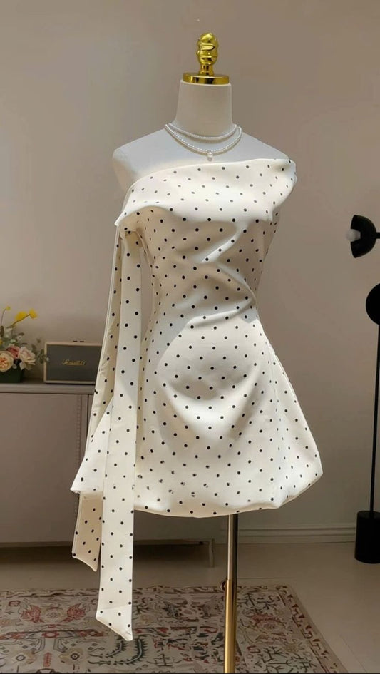 Chic A Line Off The Shoulder Polka Dots Satin Short Homecoming Dress 19th Birthday Outfits C6040
