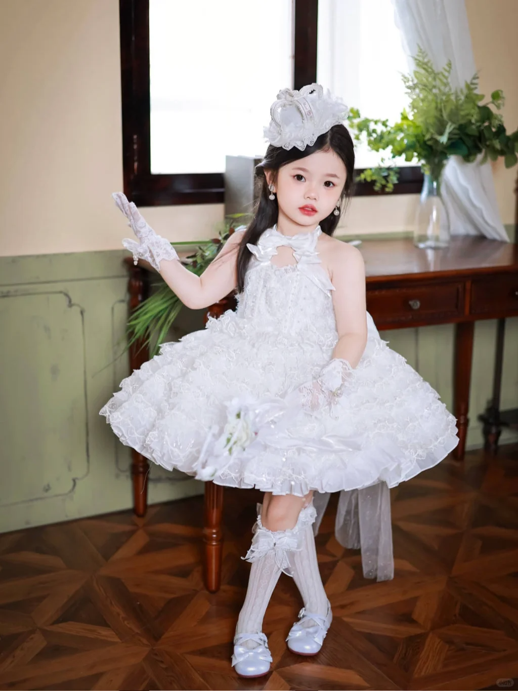 Jolie robe de bal en tulle à col licou pour fille C6099