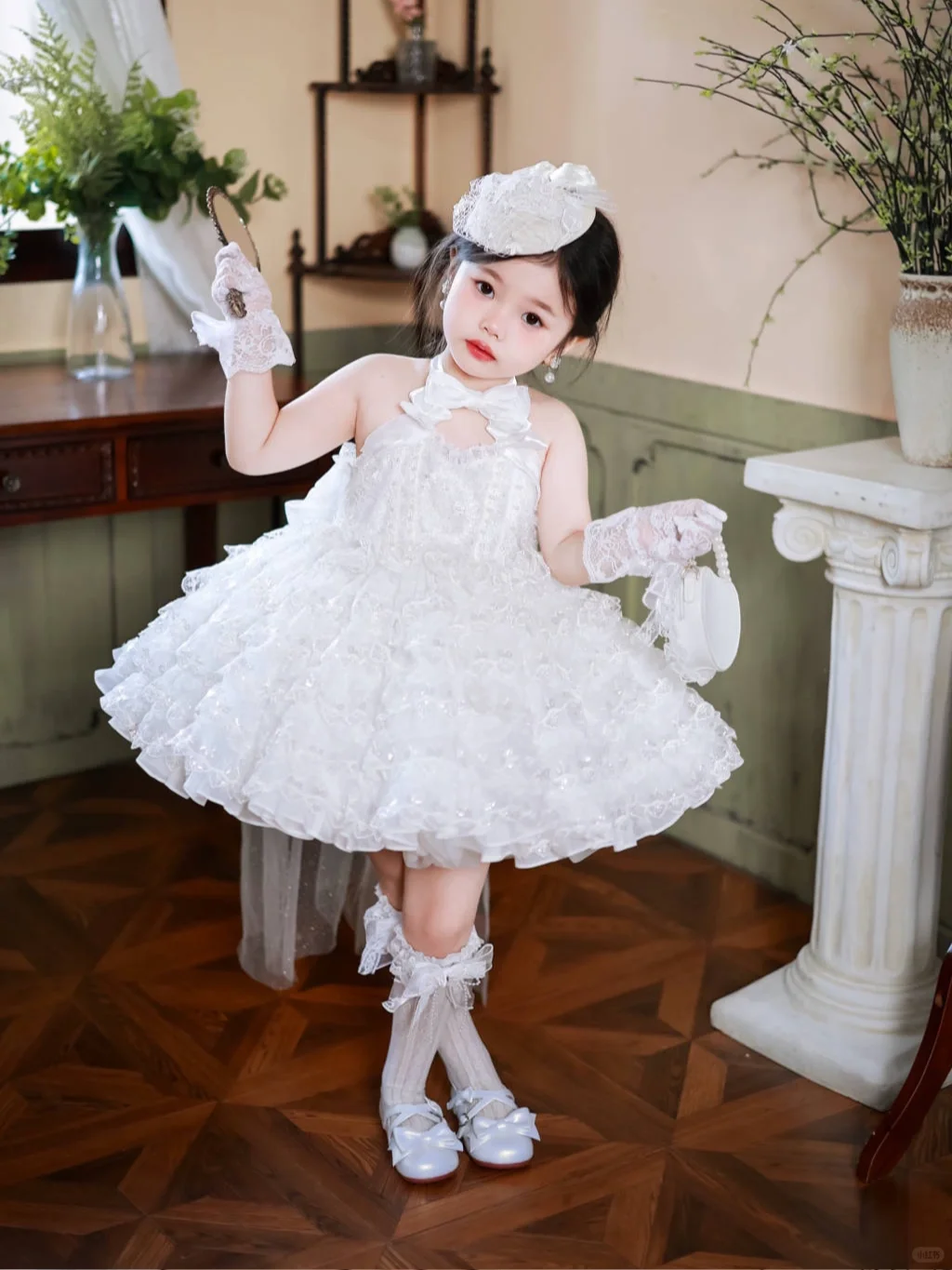 Jolie robe de bal en tulle à col licou pour fille C6099